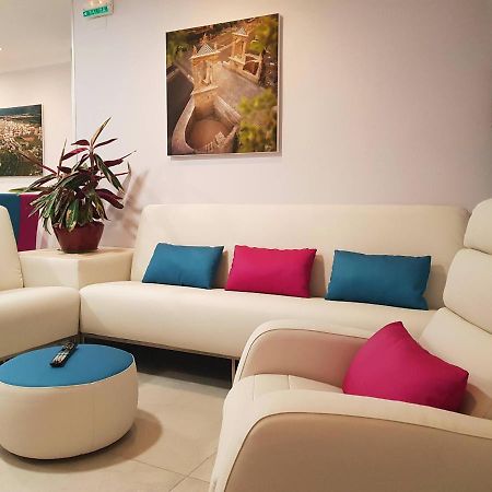 Hotel Avenida Plaza Alzira Bagian luar foto