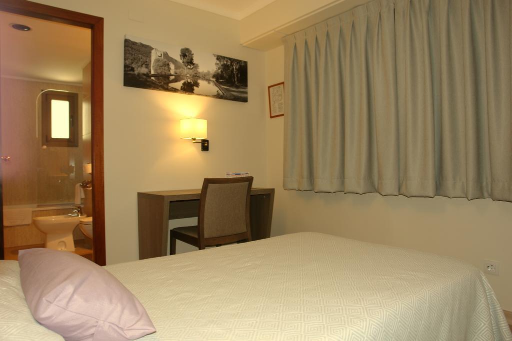 Hotel Avenida Plaza Alzira Ruang foto