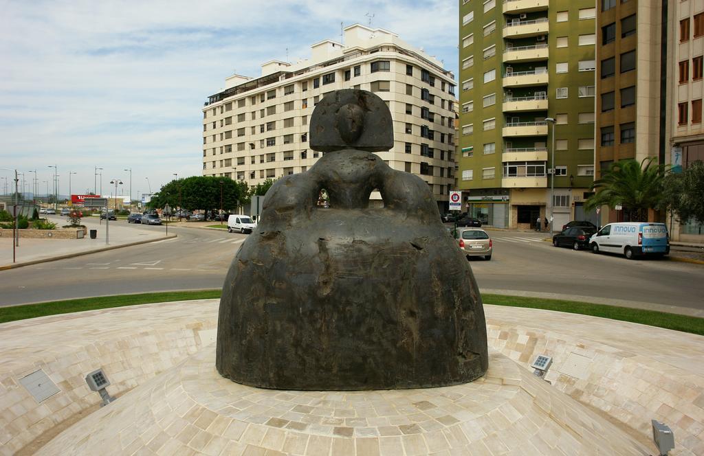 Hotel Avenida Plaza Alzira Bagian luar foto