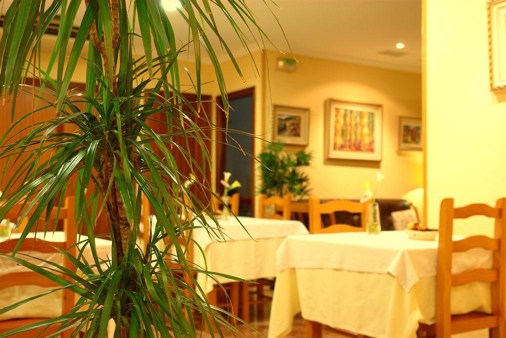 Hotel Avenida Plaza Alzira Bagian luar foto