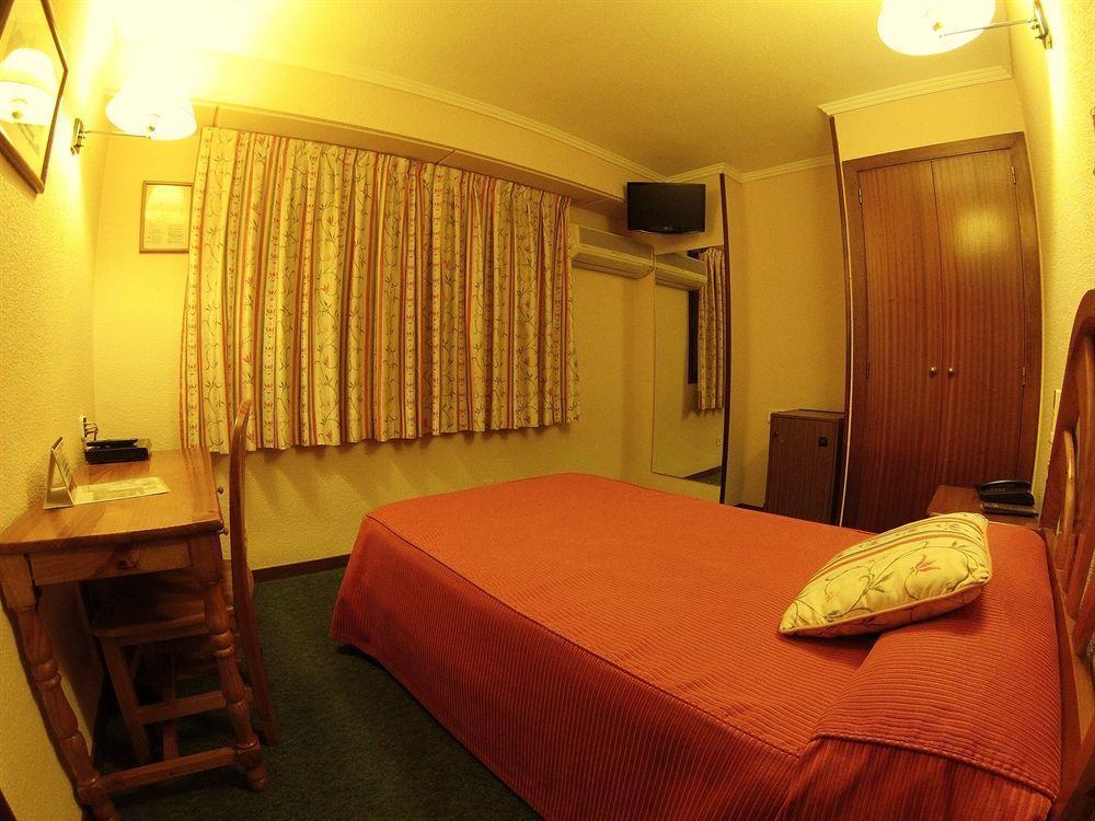 Hotel Avenida Plaza Alzira Bagian luar foto