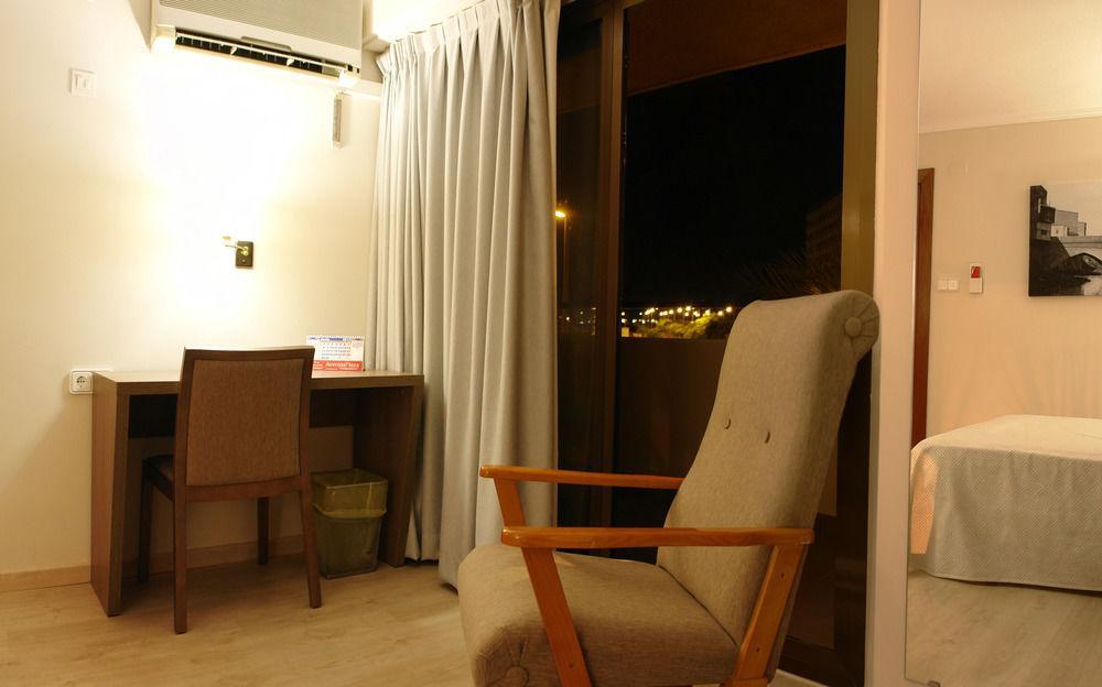 Hotel Avenida Plaza Alzira Bagian luar foto